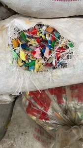 长期出售花乙破碎料，HDPE低压粉碎料