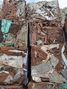 出售废钢废铁毛料压块，月供300吨