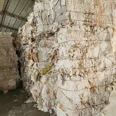 长期出售家具木纹纸,卷筒料、打包料,月供600吨,山东临沂、四川成都两库有货。
