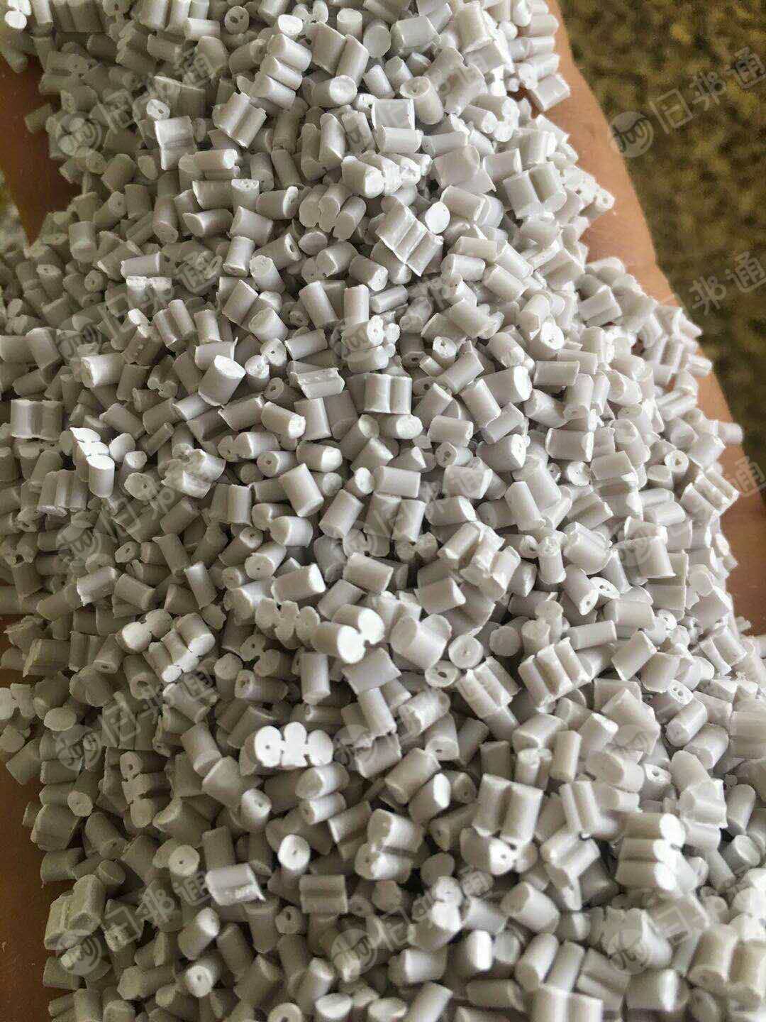 出售PP无纺布颗粒,防护服颗粒,各色都有