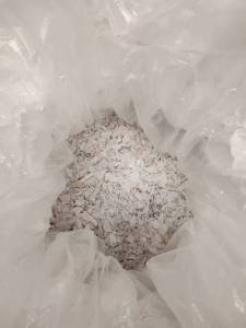 出售HDPE吨桶破碎料，干粉的