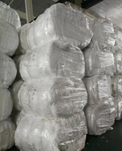 出售涤纶无纺布废布料，已压好包!