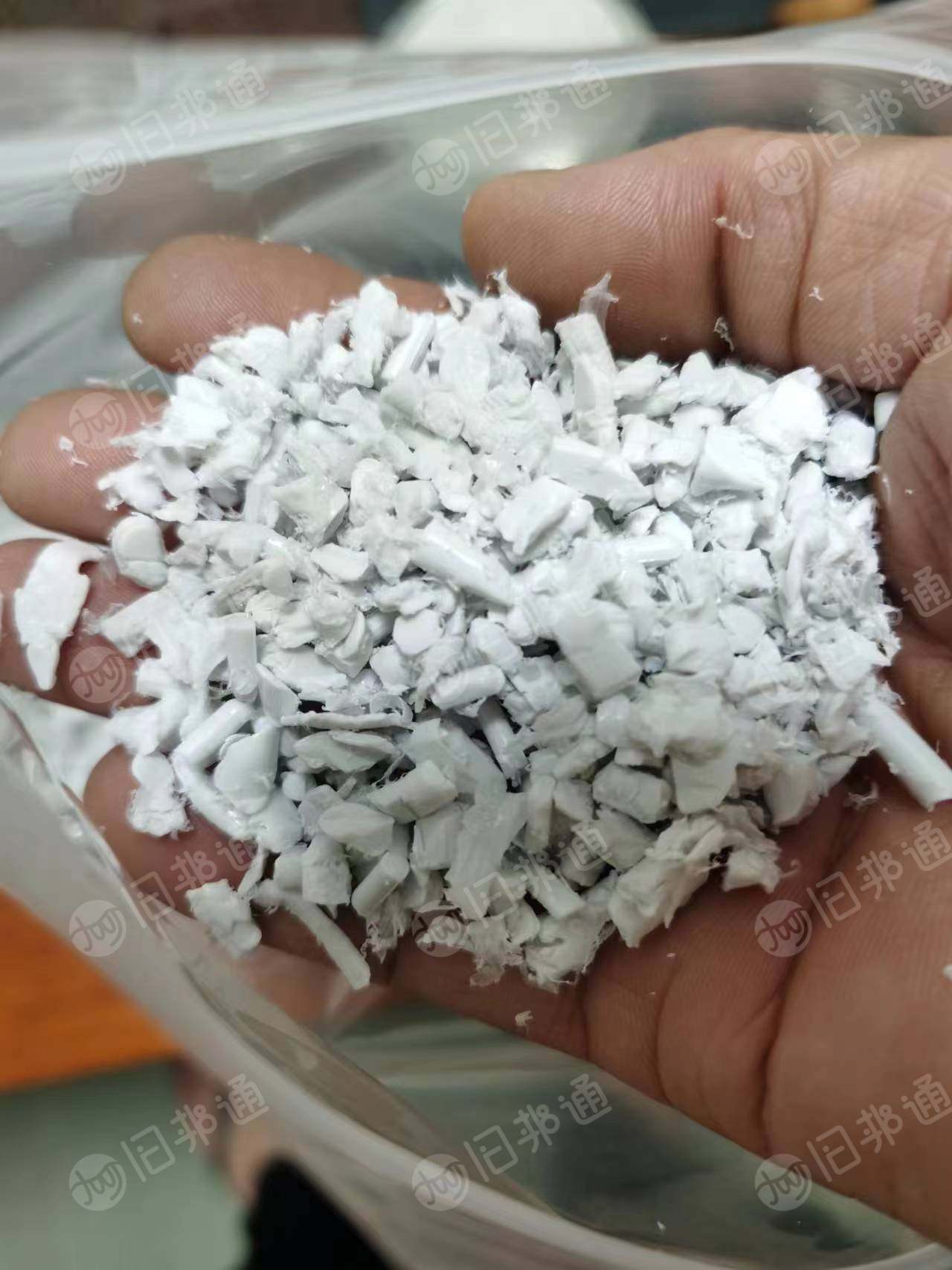 出售PC水口料,粉碎料,白色透明分开