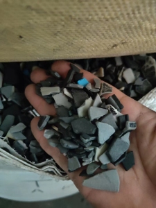 出售静电分选退漆黑S，黑色ABS破碎料