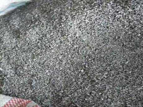 出售脱氧压球用铝粉,加气铝膏用铝粒,含量90-95.