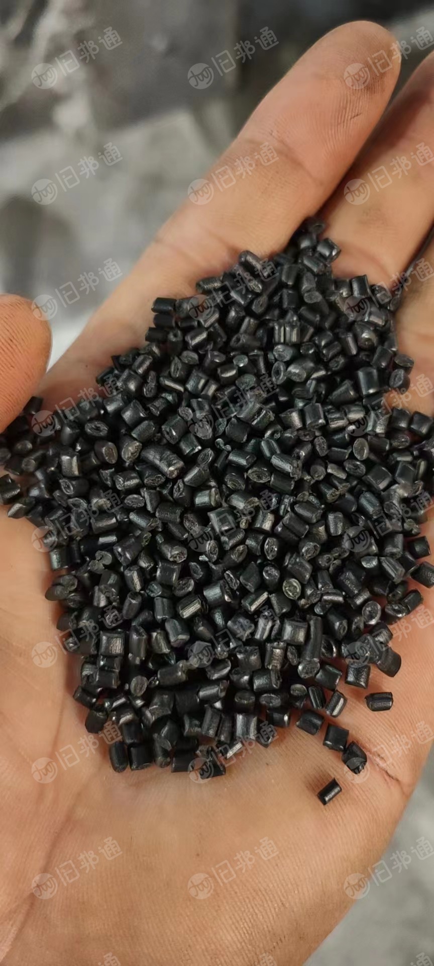 出售一批黑色PP颗粒,太空袋颗粒,现货300吨