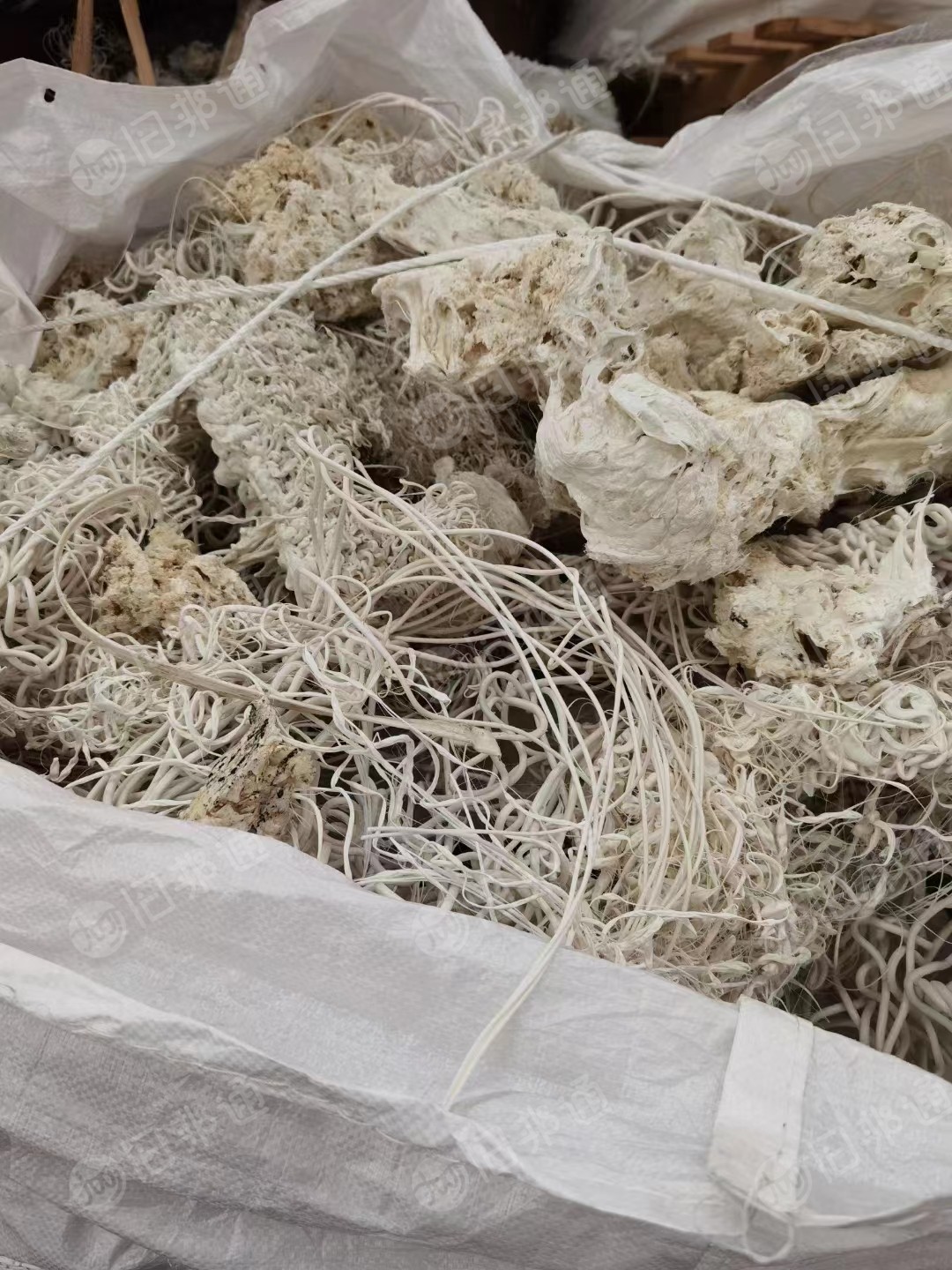 大量收购:胶头料,塑料件,ABS水口,pp水口,PC水口,HIPS水口,PA水口粉碎料