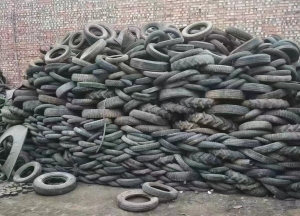 高价回收废旧轮胎，切割套好的钢丝胎，电摩胎，橡胶输送带，垫片，黑橡胶边料等