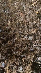 长期供应水洗火烧铁，一天有15吨，货在云南文山，能收联系！