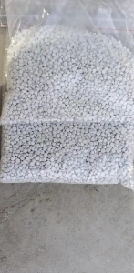 出售白色PVC颗粒，厚墙纸抽的，过筛网干净