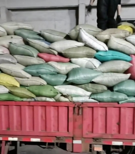 江苏出售涤纶氨纶泡料！