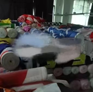 出售库存经编布20吨！