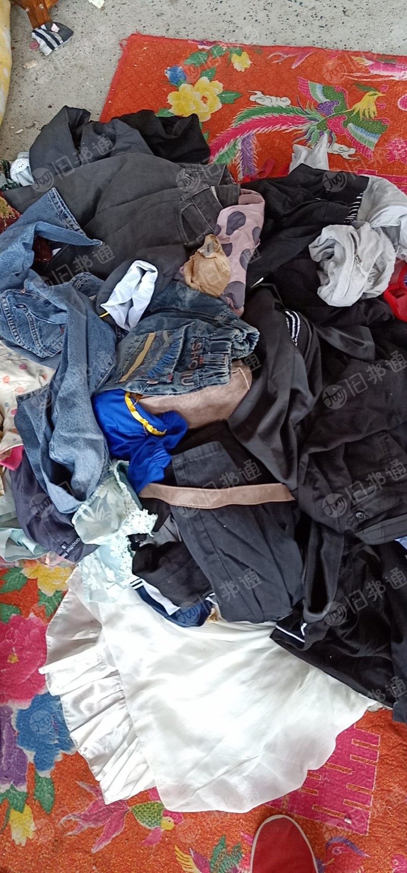 工厂长期供应分拣好的夏装冬装羊毛衫羽绒服擦机布产品,月需量500吨以上