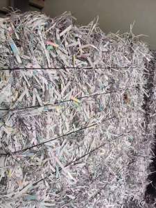 出售金银卡纸边角料，有带膜，长期有货