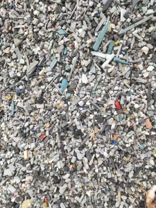 出售ABS电瓶壳破碎料，下沉料，现货200吨