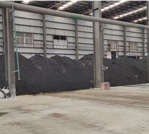 常年收购高炉除尘灰，含锌5-10%，含铁25-55%，热值1300以上，氯3%以下，每个月需要4万吨