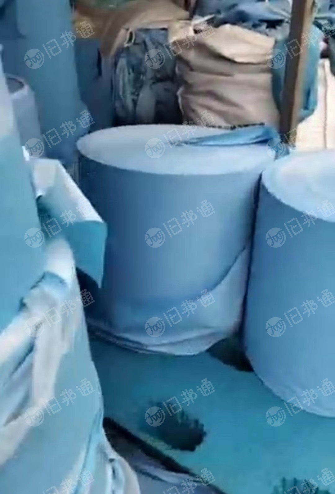 出售一批无纺布余料,还有整卷的,一挂车,看的上的老板可以来湖南看货!