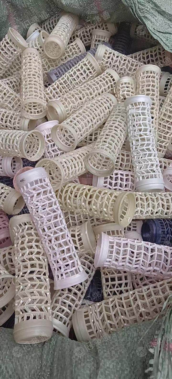 出售白色纱线管,染厂染毛染好的