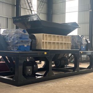 供应全新撕碎机和粉碎机