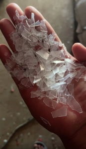 长期出售透明丙破碎料，饭盒破碎料，现货30吨