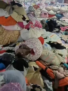 常年供应分拣好的春夏秋冬装