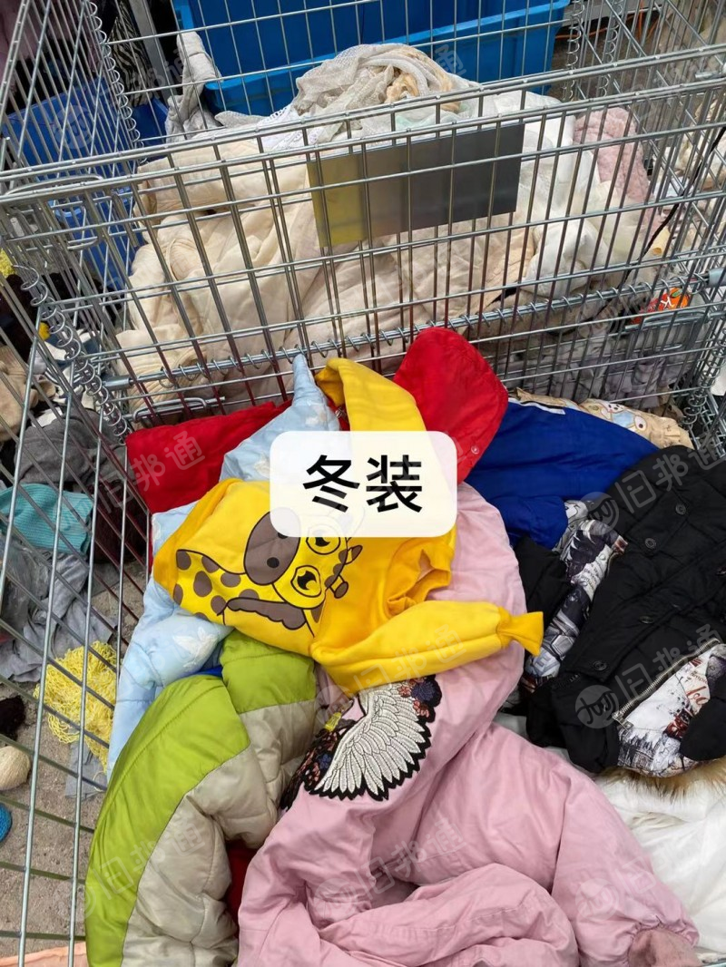 长期供应旧夏装(量大)皮包 鞋子 毛绒玩具 大白料 附带各类大小毛领毛条 擦机布等