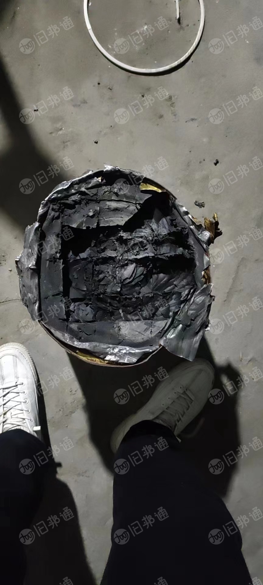 处理生产废料,过期料,聚氨酯块料,用铁通装的,每月3-5吨,可炼油