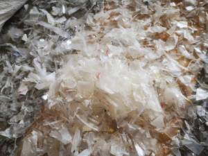 常年大量出售饭盒破碎料