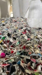 出售ABS摩托车外壳破碎料，过盐过清水