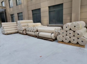 广东东莞出一批20吨的库存无纺布