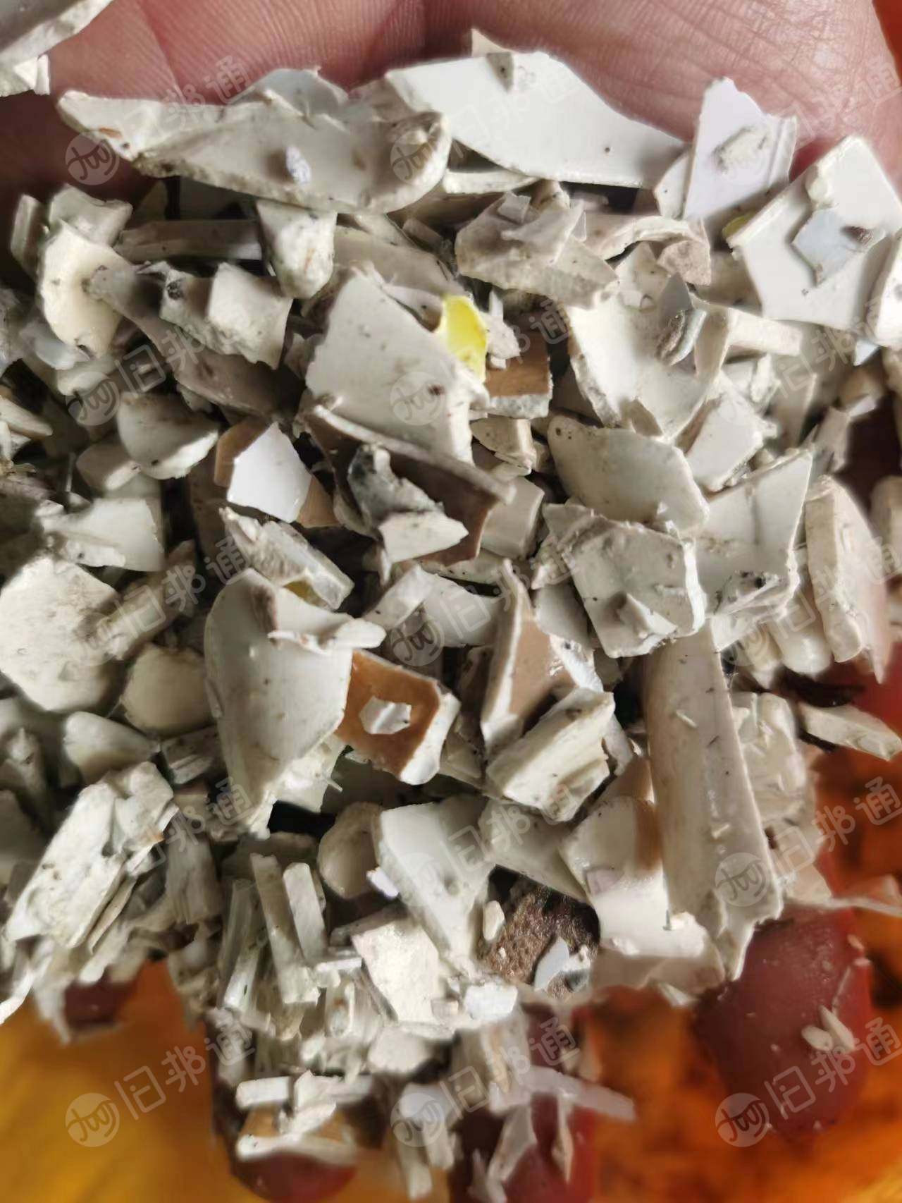 长期出售PVC大小管破碎料,扣板破碎料,塑钢破碎料,微发泡护墙板破碎料等