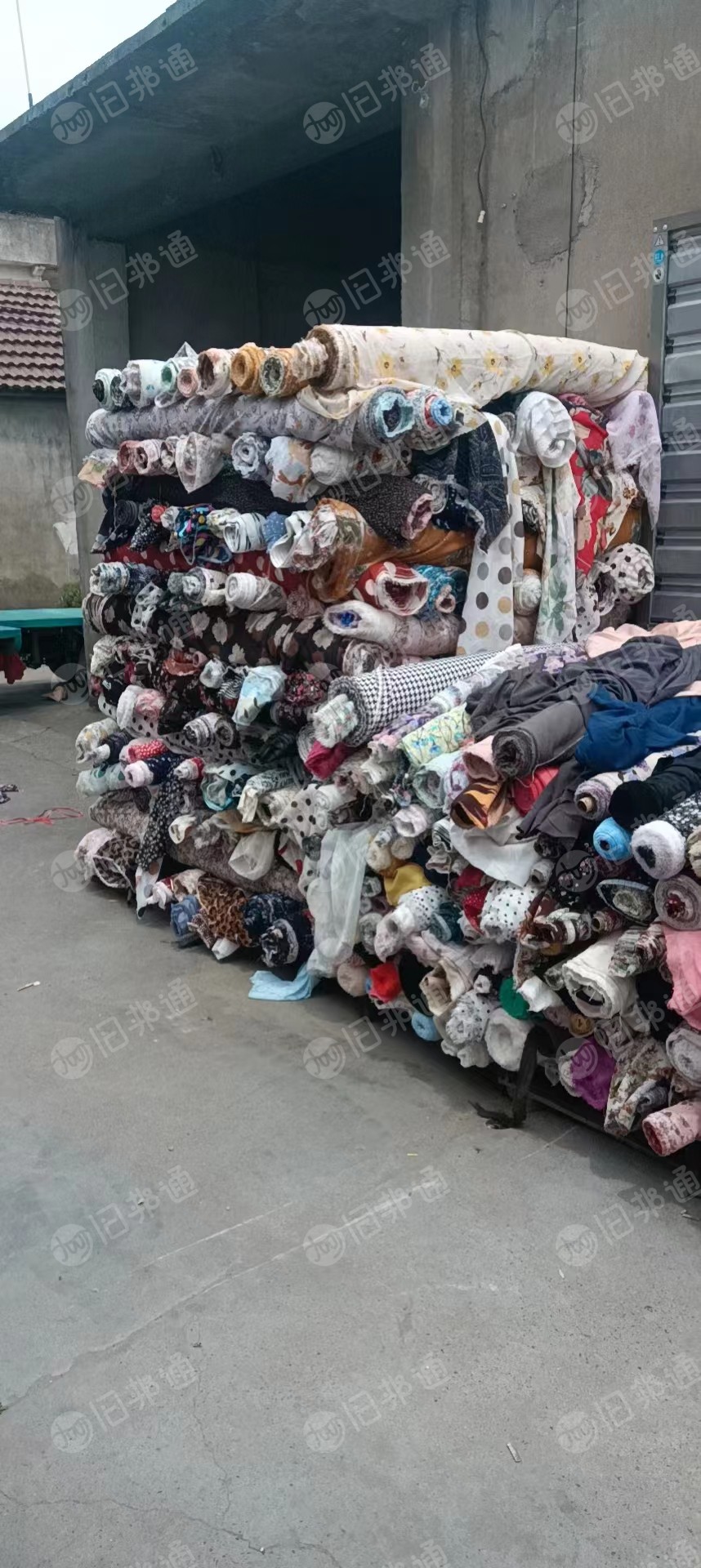 广东出售库存胚布，帆布，抓毛布，平绒，棉布，格子布等！