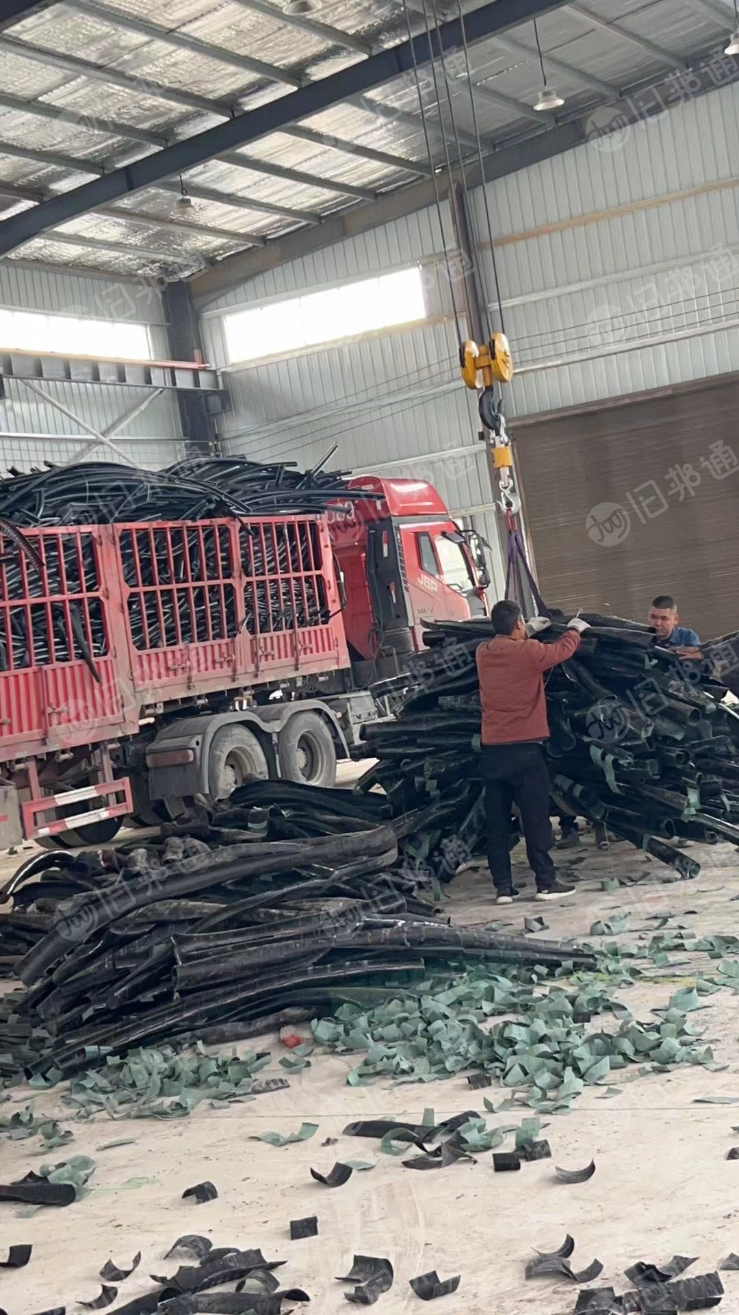 出售PVC大线皮毛料,现货近20吨