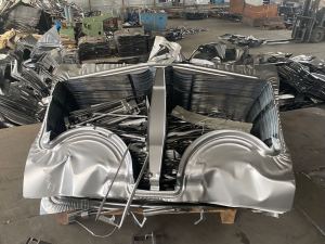 出售冷轧钢板边料，压块好的，月供700吨，江苏扬州提货