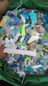 出售红丙破碎料，绿丙破碎料，混合花丙料