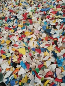 长期出售花乙破碎料，全漂过风选，清洗甩干