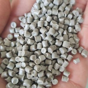 专业生产各色pp颗粒，低价格，高品质，月产400吨，可根据客户指标定做各种颜色的颗粒