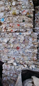 长期出售瓷白聚酯压块、杂色聚酯压块、PET压块