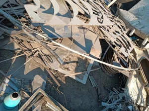 出售304不锈钢废料，现货一车，长期有货，山东东营提货