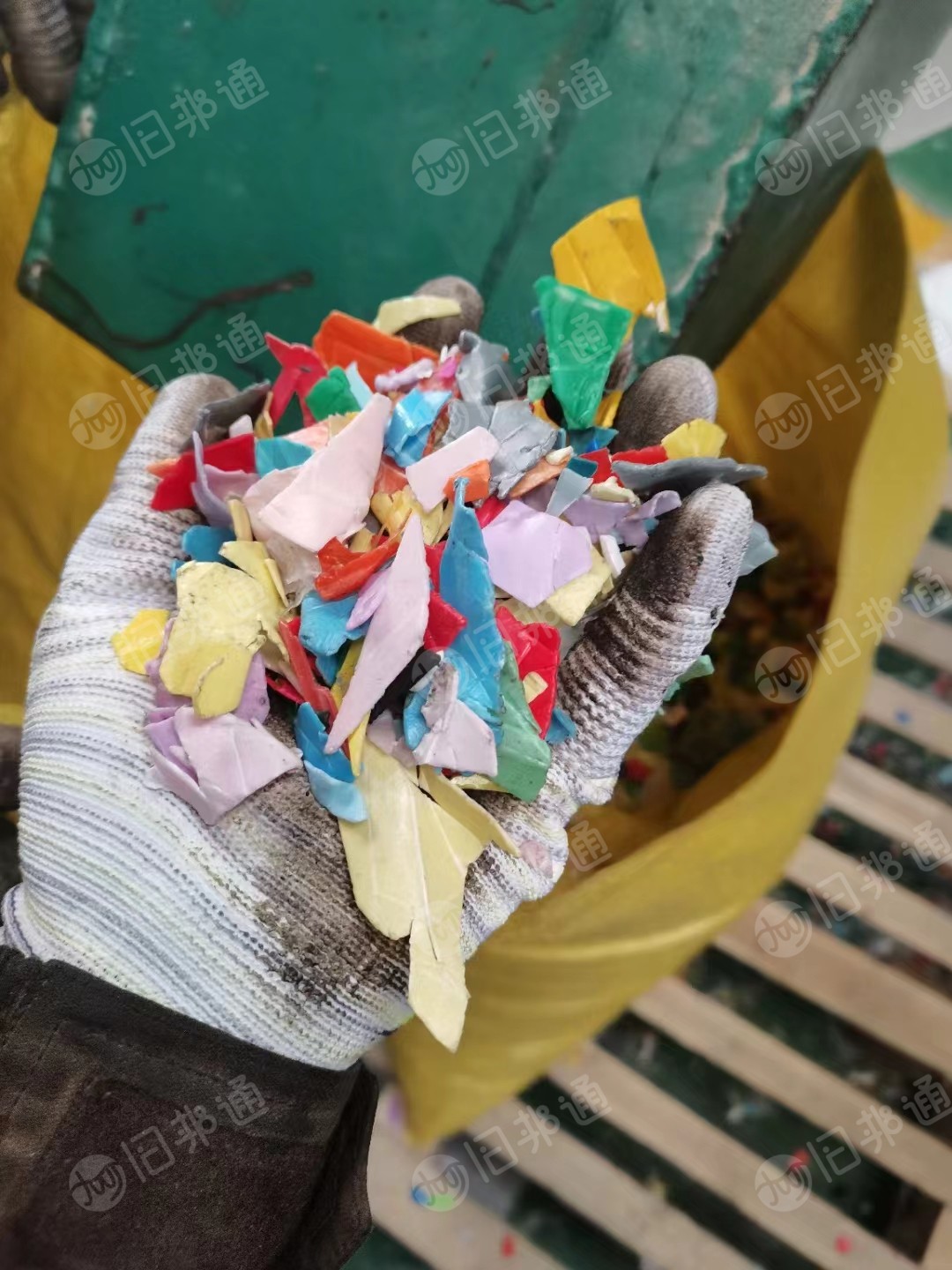长期大量出售花乙破碎料,可以直接上机,也可以根据客户要求定制生产
