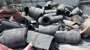 出售尼龙输送带毛料，现货300吨