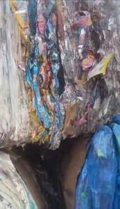 出售干净的食品包装袋够9米6一车，可炼油或造粒