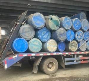 大量收购大蓝桶，小蓝桶，吨桶，垃圾桶等毛料