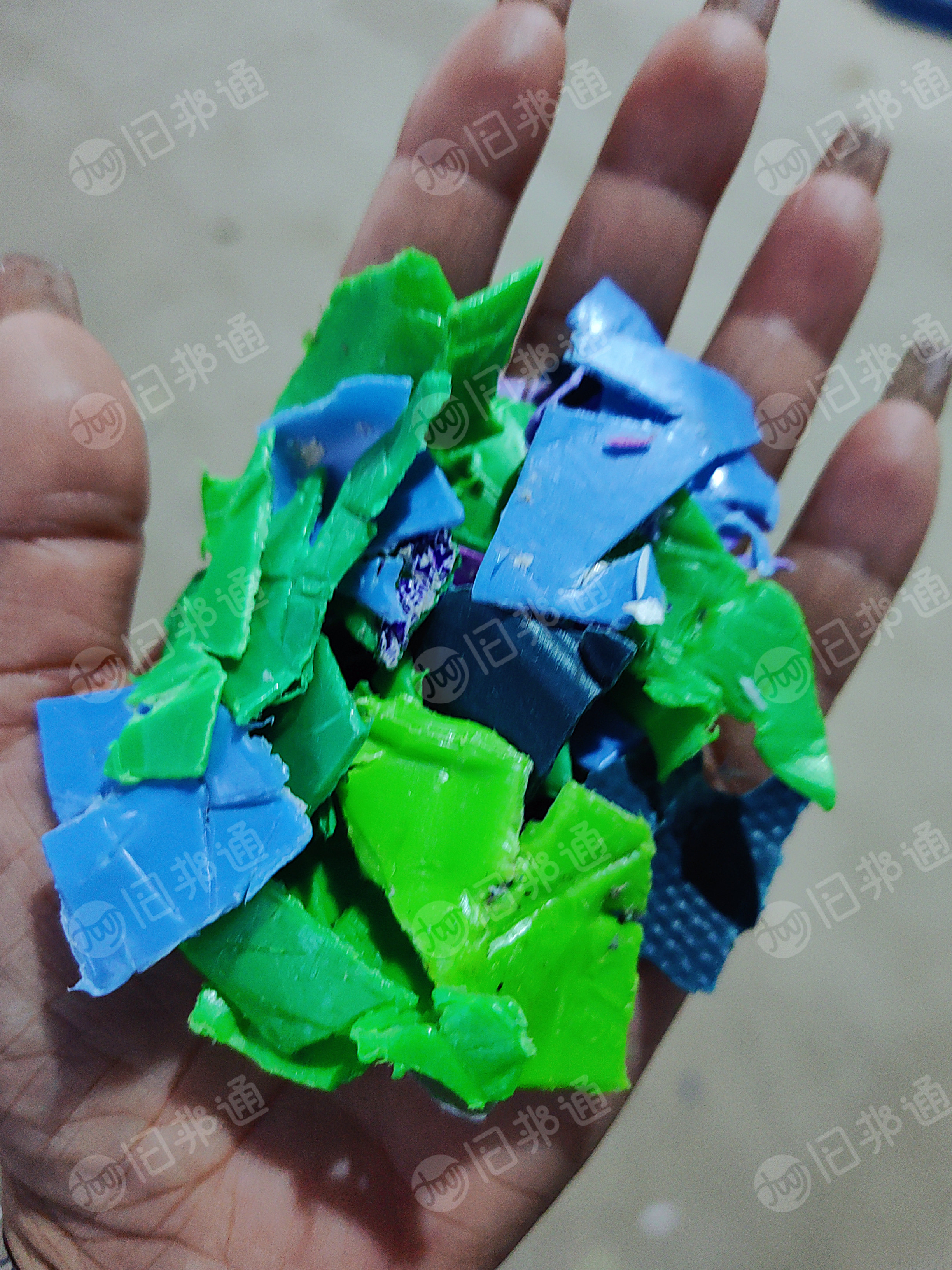 出售花乙破碎料,2个沉底,清洗干净直接上机造粒,现货100多吨
