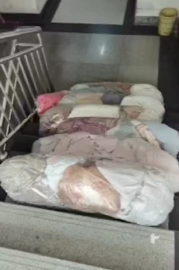 出售一批窗帘布，看上的联系!