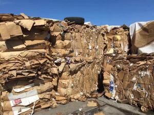 长期出售黄纸，花纸，打包压块好的，山东烟台提货