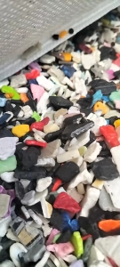 出售日杂ABS破碎料，冲击9个上，过静电筛选