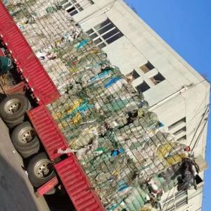 出售废旧编织袋，13米一车，水洗造粒