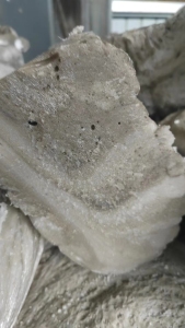 出售热熔块厂货，现货17吨