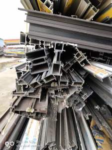 长期大量出售断桥铝，喷涂铝，铝合金门窗料。